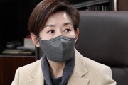 나경원 "KBS직원 절반 가까이 1억원 이상 연봉…수신료 인상 반대한다"